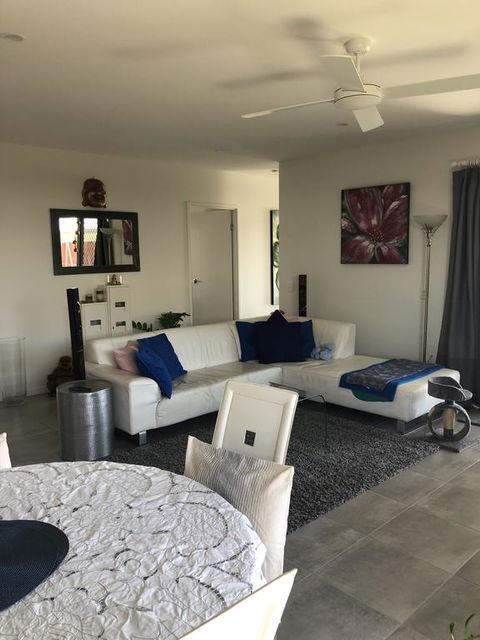 Room In Gold Coast - C Tourism 0