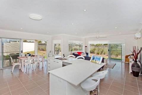 SALTY PAUSE @ BONDI HOUSE - C Tourism 1