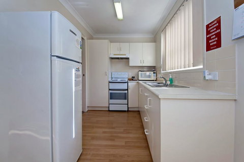 Sandcastles, 2/23 Robinson Street - C Tourism 3