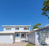 Sandpiper Beach Front House - C Tourism
