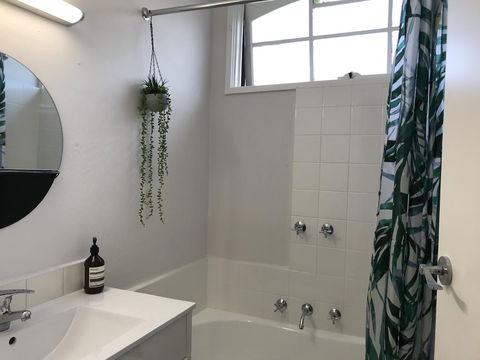 Santa Monica Apartment - C Tourism 1