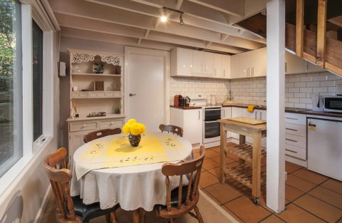 Santosa Cottage Sassafras - C Tourism 1