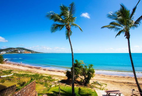 Seaspray Waterfront Holiday Units - C Tourism 1