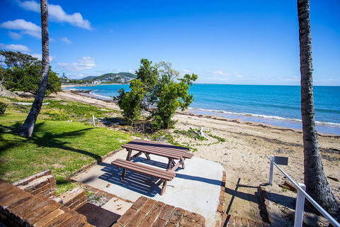 Seaspray Waterfront Holiday Units - C Tourism 2