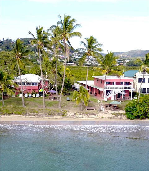 Seaspray Waterfront Holiday Units - C Tourism 3