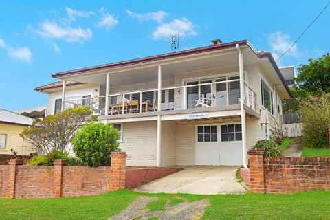 Shellseekers, 4 Hodgson Street - C Tourism 0