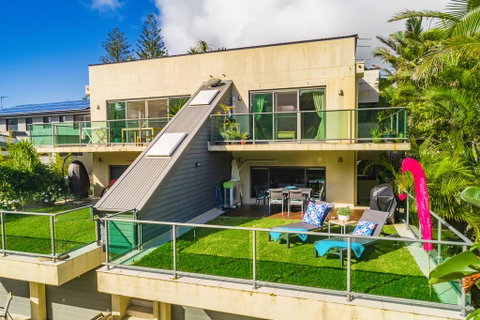 Shelly Beach Shack - C Tourism 2
