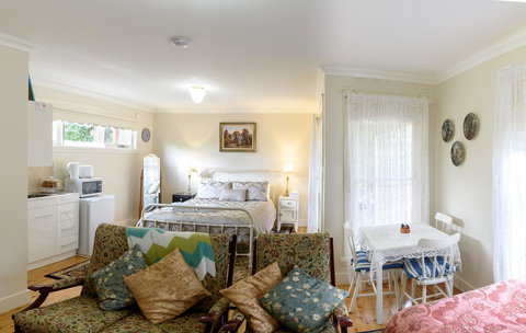 Shelton-Lea Bed & Breakfast - C Tourism 3