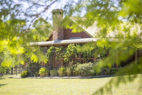 Silky Oak Cottage - C Tourism 0