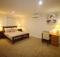 Silver House - Melbourne Airport Accommodation - C Tourism