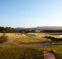 Silver Springs 4br Cottage with Wifi Views Olives and Space . Fireplace Views Olives and Space - C Tourism