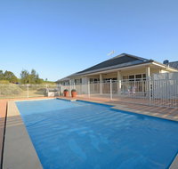 Silver Springs 6br Luxury Homestead with Wifi Pool. Fireplace Views Olives and Space - C Tourism