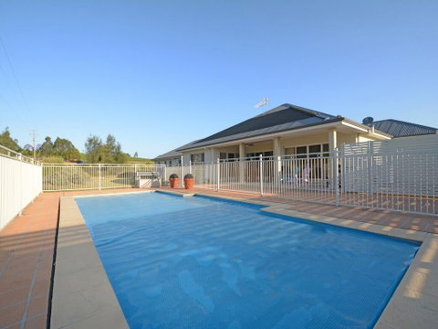 Silver Springs 6br Luxury Homestead With Wifi, Pool. Fireplace, Views, Olives And Space - C Tourism 0