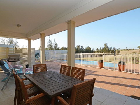 Silver Springs 6br Luxury Homestead With Wifi, Pool. Fireplace, Views, Olives And Space - C Tourism 1