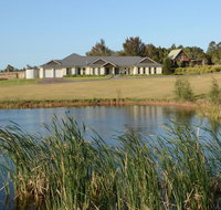 Silver Springs Estate 4br house  6br house with Wifi Pool. Fireplace Views Olives and Space - C Tourism
