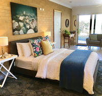 SilverWaters Waterfront Accommodation - C Tourism