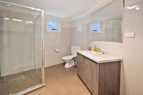 Single Room W/ Private Bathroom In Brunswick! - C Tourism 2