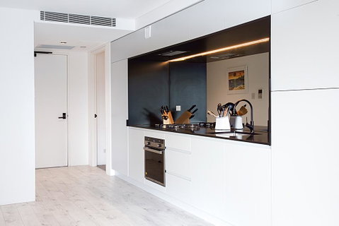 Sleek Modern Apartment In The Heart Of Manly - C Tourism 1