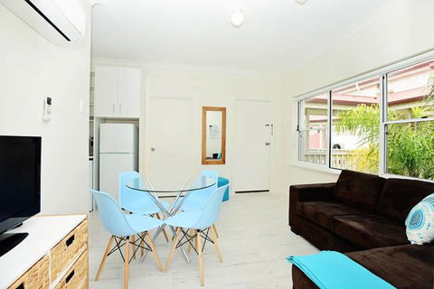 Smugglers Resort-Style Apartments No 9 - C Tourism 3