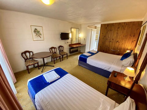Snow Season Motor Inn - C Tourism 2