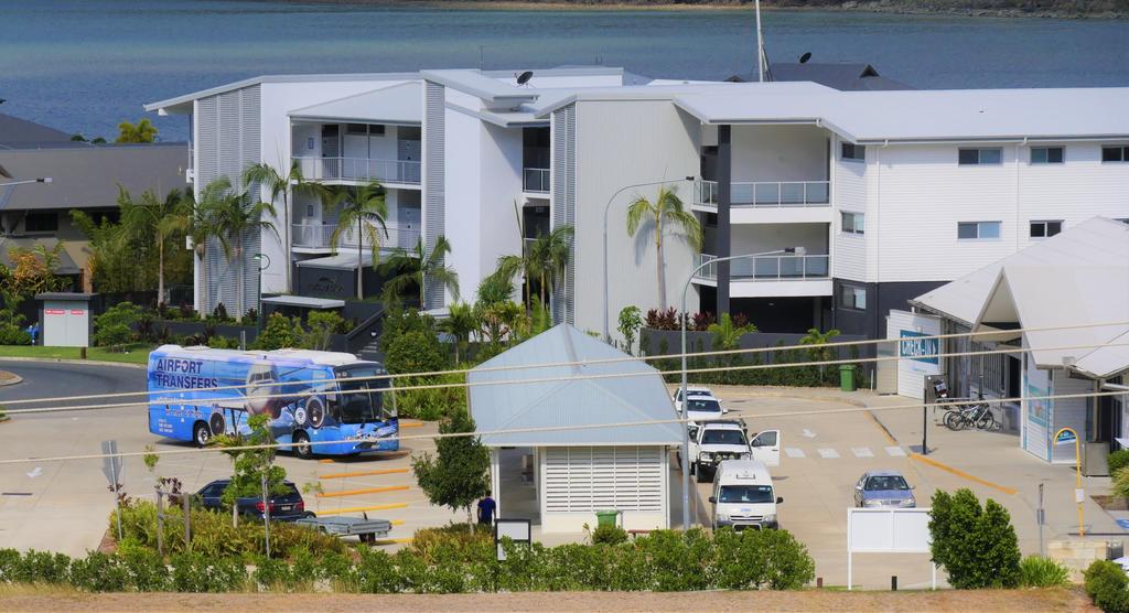 Airlie Beach QLD C Tourism