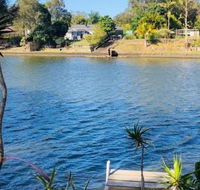 Spacious 2 Bedroom Beach Side Apartment - Close to shopping Centre with Coles Health Food Shop Sushi Pizza Cafes Hairdresse - C Tourism