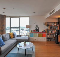 Spacious 2 Bedroom Flat In Wolli Creek - C Tourism
