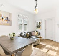 Spacious Harbour View 4bd home in Sydney CBD - C Tourism