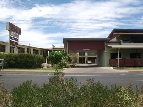 Spinifex Motel And Serviced Apartments - C Tourism 2