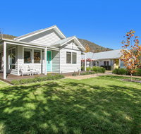 Spring Home - Our Place at Bright - C Tourism