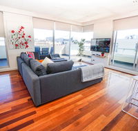Stylish Modern 3BD Retreat at an Amazing Location - C Tourism