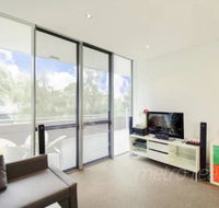 Sunny 3 Bedroom Apartment in Turrella - C Tourism