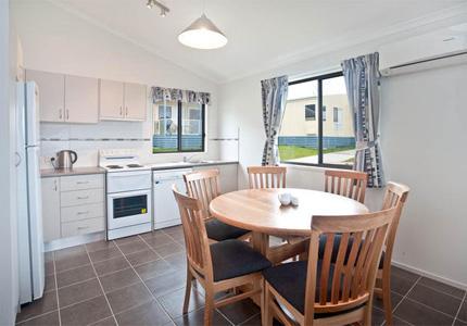 Surf Beach Narooma Holiday Park - C Tourism 1