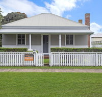 Surfs Up - Fresh and modern East Beach home - C Tourism