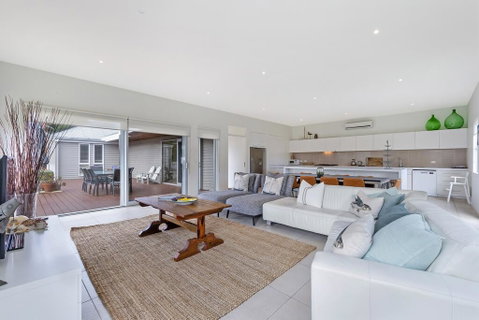 Surfs Up - Fresh And Modern East Beach Home - C Tourism 1