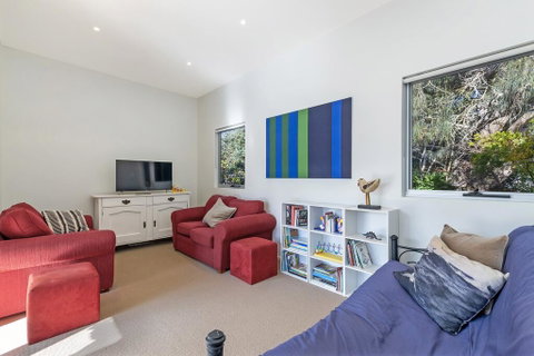 Surfs Up - Fresh And Modern East Beach Home - C Tourism 3