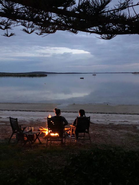 Tall Pines Beach House At Mount Dutton Bay (part Of Coffin Bay Waterways) - C Tourism 3