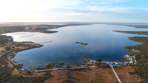 Tall Pines Beach House At Mount Dutton Bay (part Of Coffin Bay Waterways) - C Tourism 0