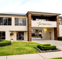Tea House Motor Inn - C Tourism