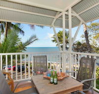 The Beach Shack 3BR Waterfront Resort Own WIFI - C Tourism