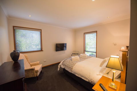 Parnella Kettering - C Tourism 14