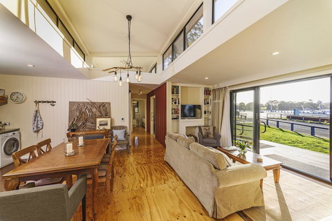 Coastal Pods Wynyard - C Tourism 21