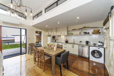 Coastal Pods Wynyard - C Tourism 13