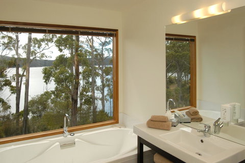 Stewarts Bay Lodge - C Tourism 28