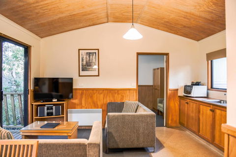 Cradle Mountain Wilderness Village - C Tourism 27