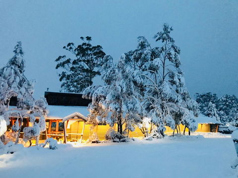 Cradle Mountain Wilderness Village - C Tourism 0