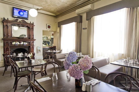 Deloraine Hotel - C Tourism 5