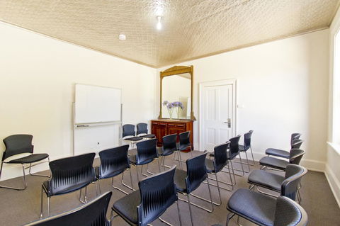 Deloraine Hotel - C Tourism 20