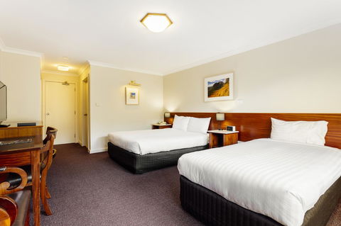 Cradle Mountain Hotel - C Tourism 9