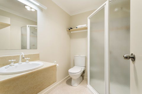 Cradle Mountain Hotel - C Tourism 12